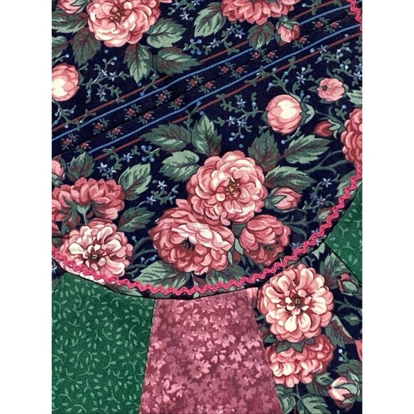 Vtg Handmade Shabby Cottage Pink Roses Green Patchwork Table Topper Placemat - Picture 6 of 9